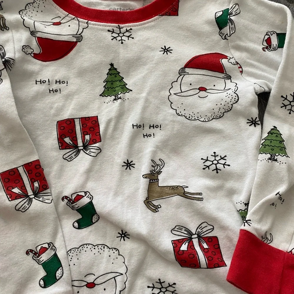 Carter’s 4T boys Santa Holiday Christmas Pajamas - Red and White